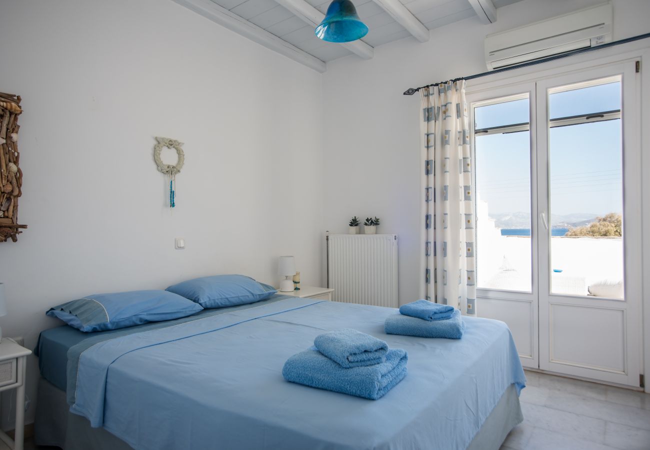 Villa in Ampelas - Family seafront villa, 1' from the beach 