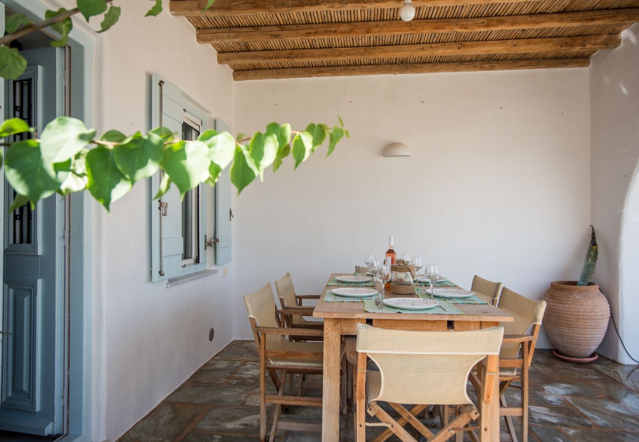 Villa in Ampelas - Family seafront villa, 1' from the beach 