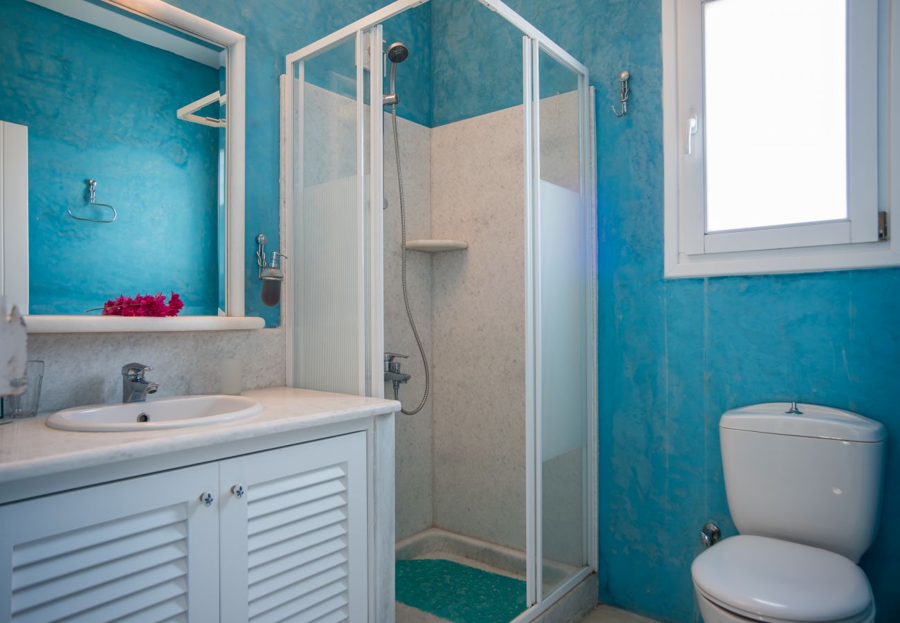 Villa in Ampelas - Family seafront villa, 1' from the beach 