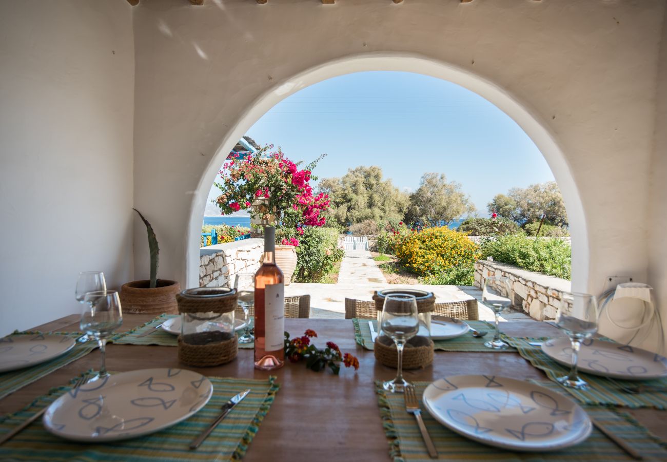 Villa in Ampelas - Family seafront villa, 1' from the beach 