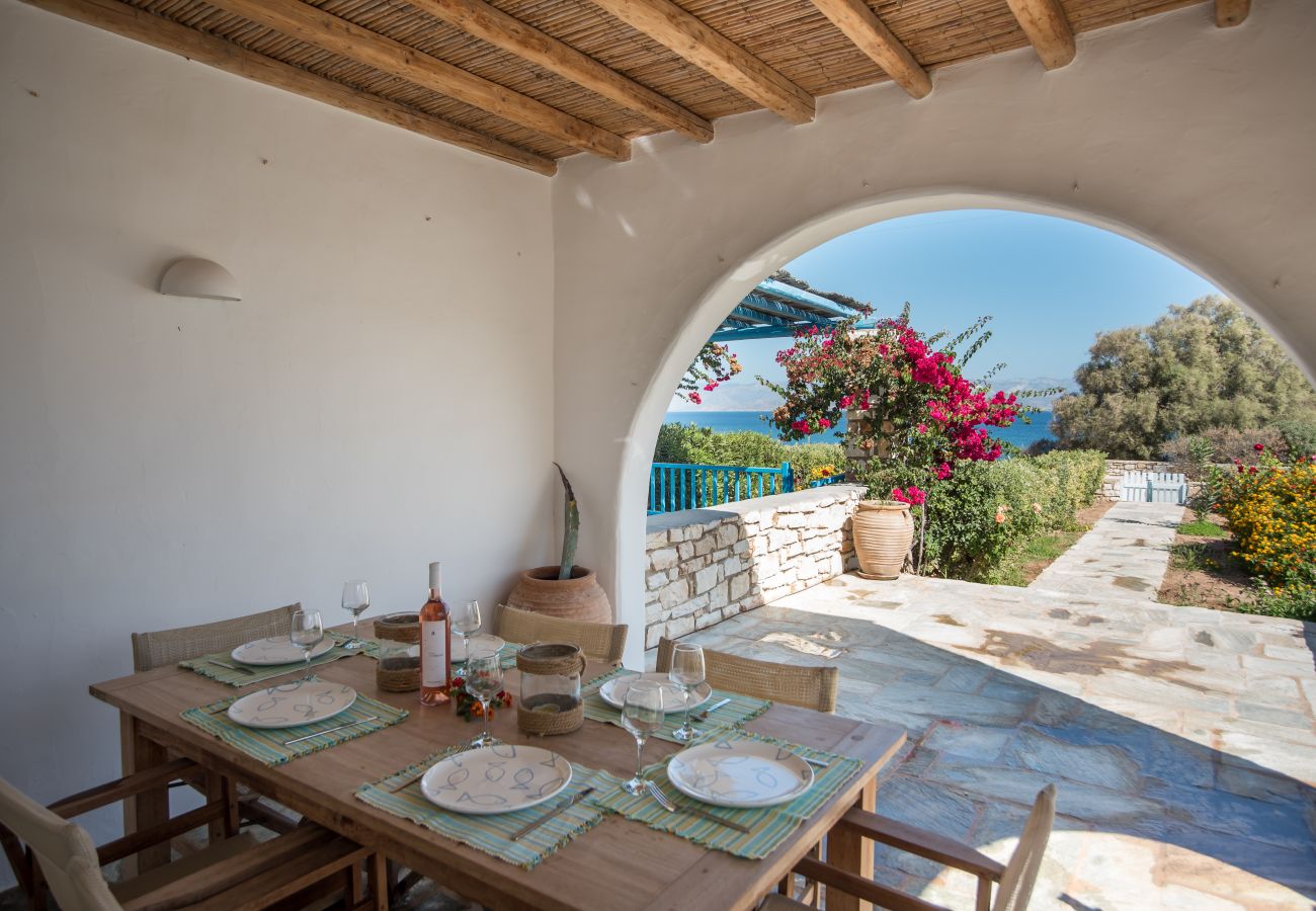 Villa in Ampelas - Family seafront villa, 1' from the beach 