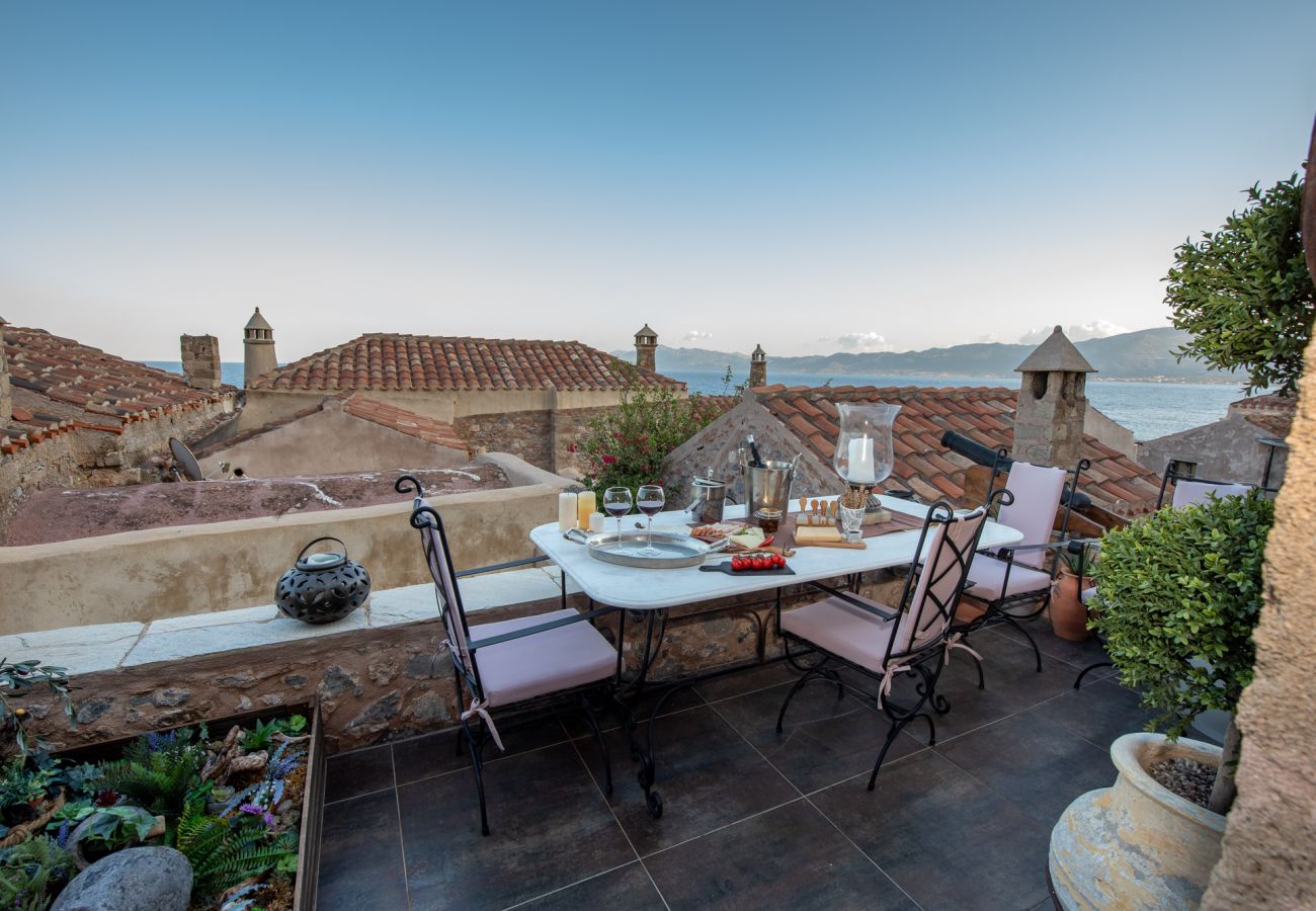 Townhouse in Monemvasia - Casa Felicia, the Castle Mansion Experience 