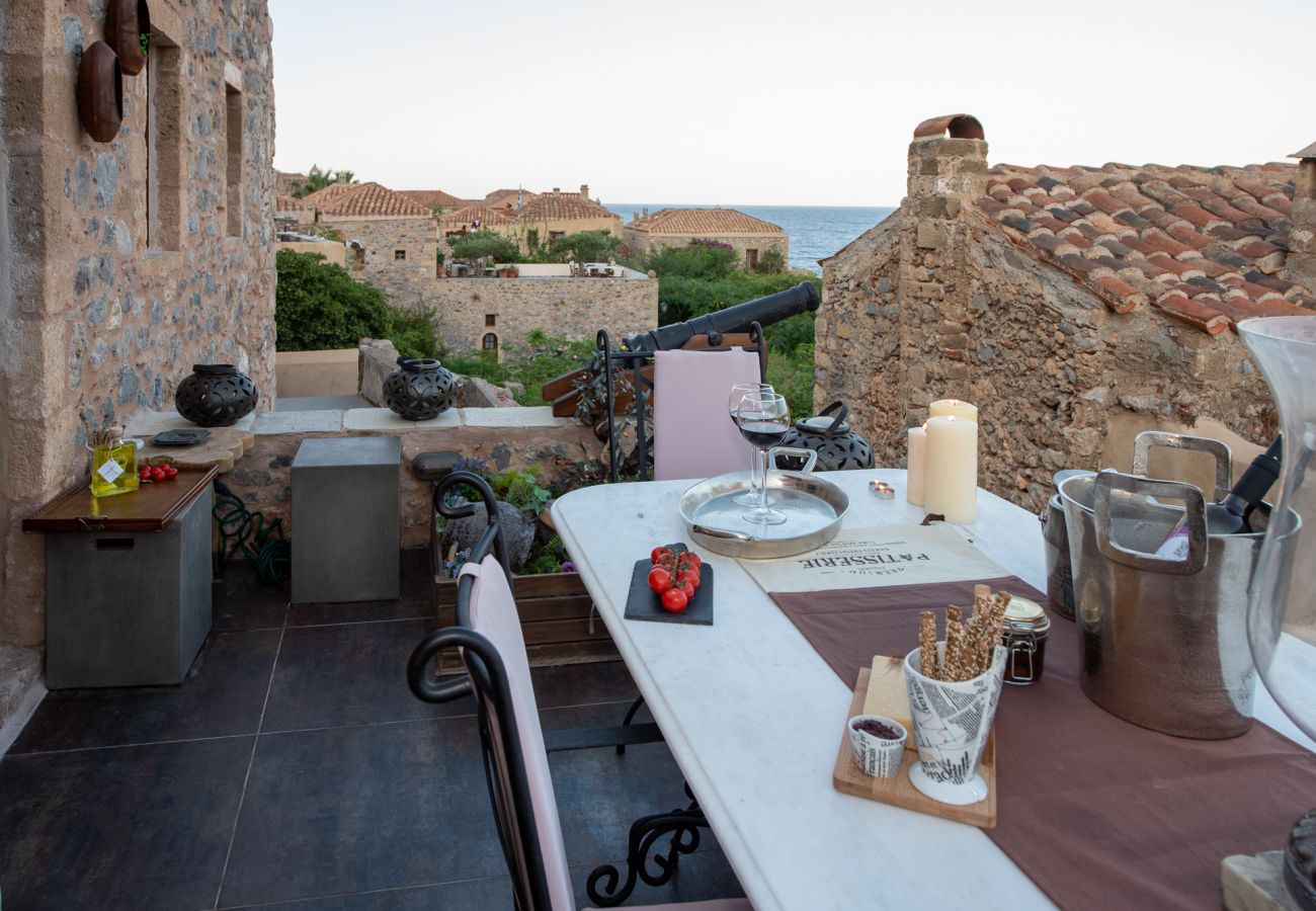 Townhouse in Monemvasia - Casa Felicia, the Castle Mansion Experience 