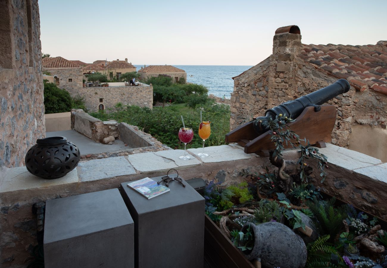 Townhouse in Monemvasia - Casa Felicia, the Castle Mansion Experience 