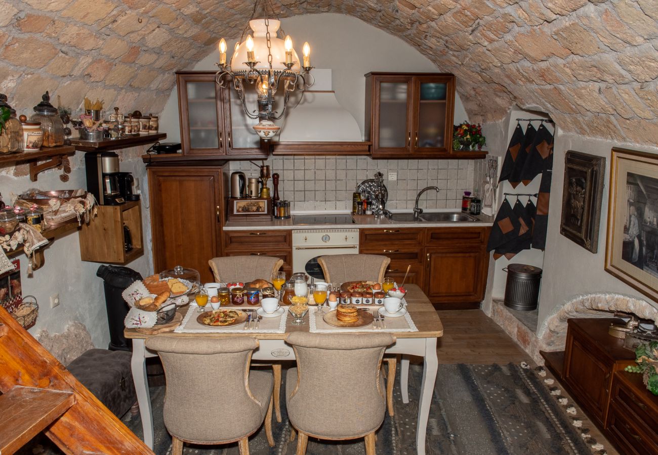 Townhouse in Monemvasia - Casa Felicia, the Castle Mansion Experience 