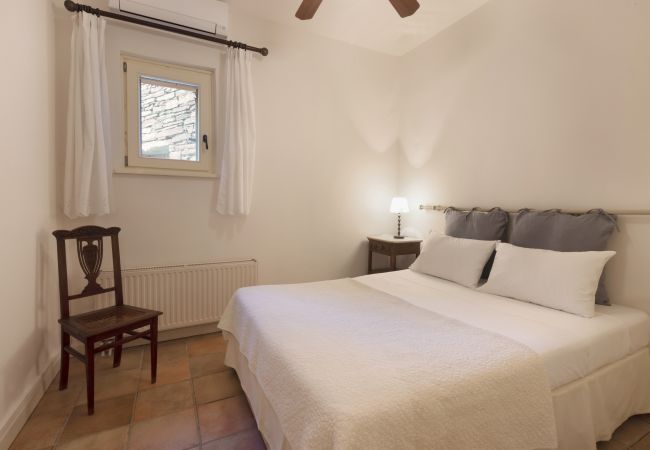 Villa in Andros - Seaview Beach Retreat in Andros Villa in Andros - Seaview Beach Retreat in Andros