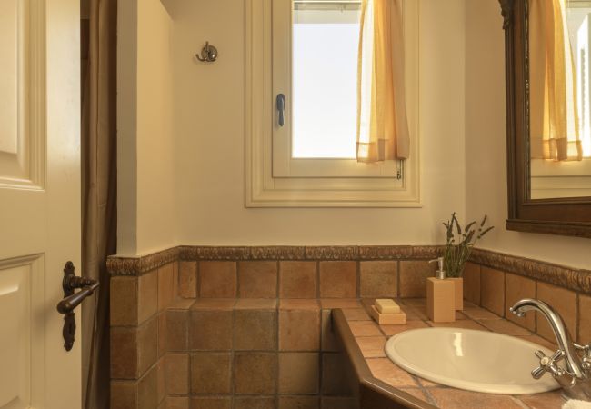 Villa in Andros - Seaview Beach Retreat in Andros Villa in Andros - Seaview Beach Retreat in Andros