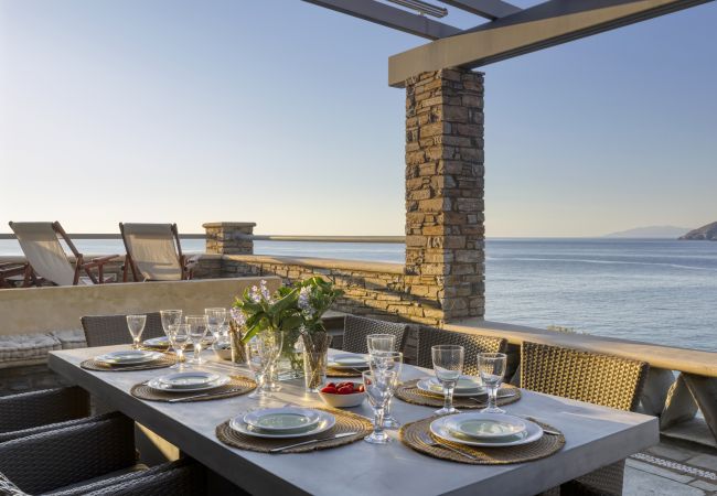Villa in Andros - Seaview Beach Retreat in Andros Villa in Andros - Seaview Beach Retreat in Andros