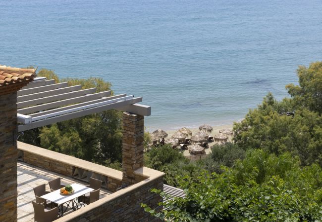 Villa in Andros - Seaview Beach Retreat in Andros Villa in Andros - Seaview Beach Retreat in Andros