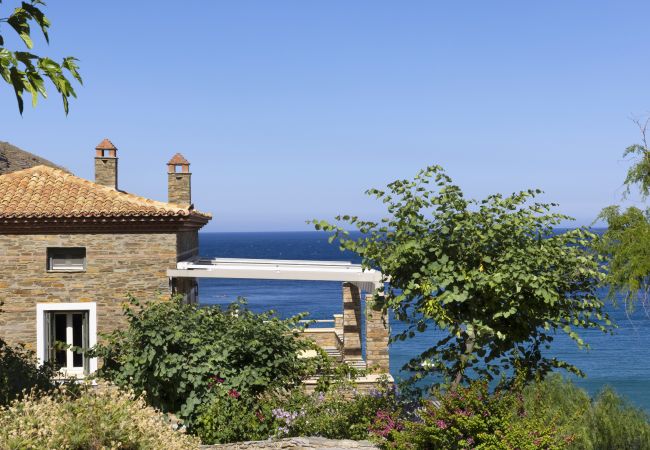 Villa in Andros - Seaview Beach Retreat in Andros Villa in Andros - Seaview Beach Retreat in Andros