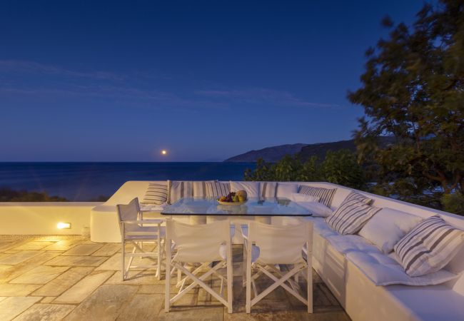 Villa in Andros - Andros Seaside Luxury Escape Villa in Andros - Andros Seaside Luxury Escape