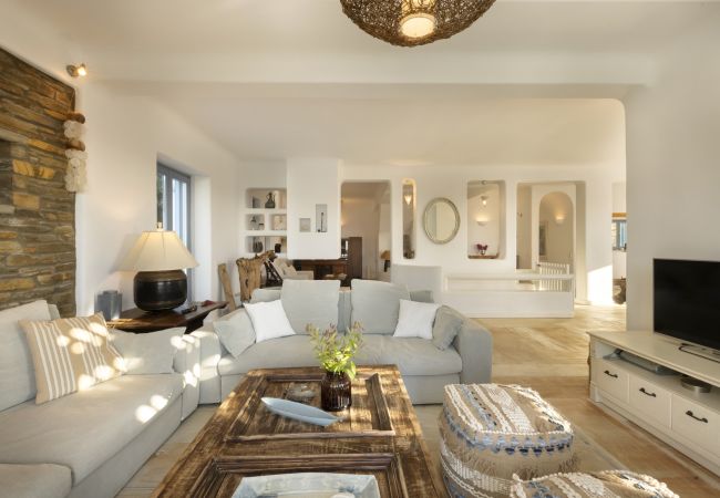 Villa in Andros - Andros Seaside Luxury Escape Villa in Andros - Andros Seaside Luxury Escape