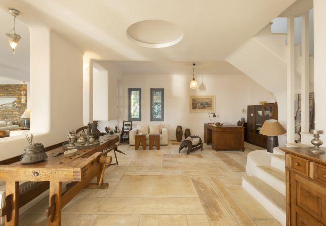 Villa in Andros - Andros Seaside Luxury Escape Villa in Andros - Andros Seaside Luxury Escape