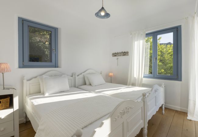 Villa in Andros - Andros Seaside Luxury Escape Villa in Andros - Andros Seaside Luxury Escape