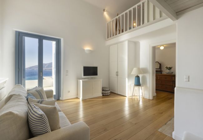 Villa in Andros - Andros Seaside Luxury Escape Villa in Andros - Andros Seaside Luxury Escape