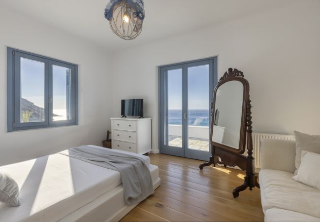 Villa in Andros - Andros Seaside Luxury Escape Villa in Andros - Andros Seaside Luxury Escape