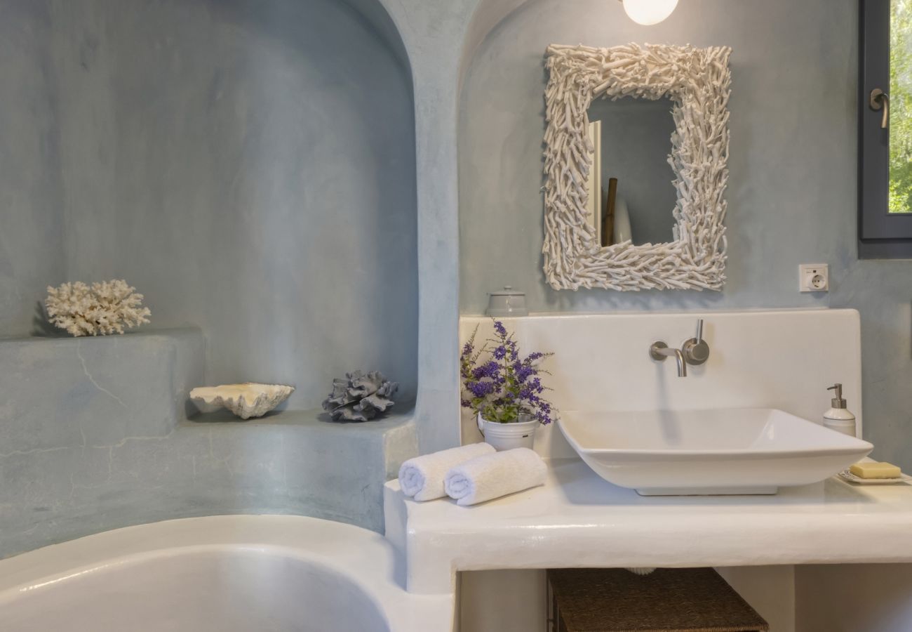 Villa in Andros - Seaside luxury villa 