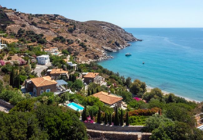 Villa in Andros - Rock Coastal House with Sea Views Villa in Andros - Rock Coastal House with Sea Views