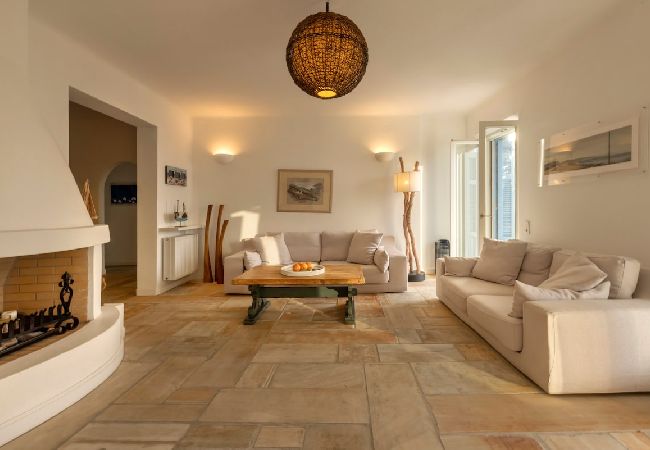 Villa in Andros - Aegean Breeze House Villa in Andros - Aegean Breeze House