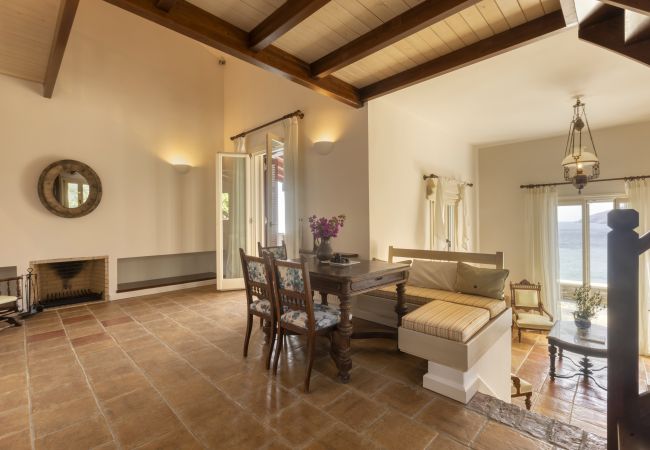 Villa in Andros - Exclusive Beach House Villa in Andros - Exclusive Beach House