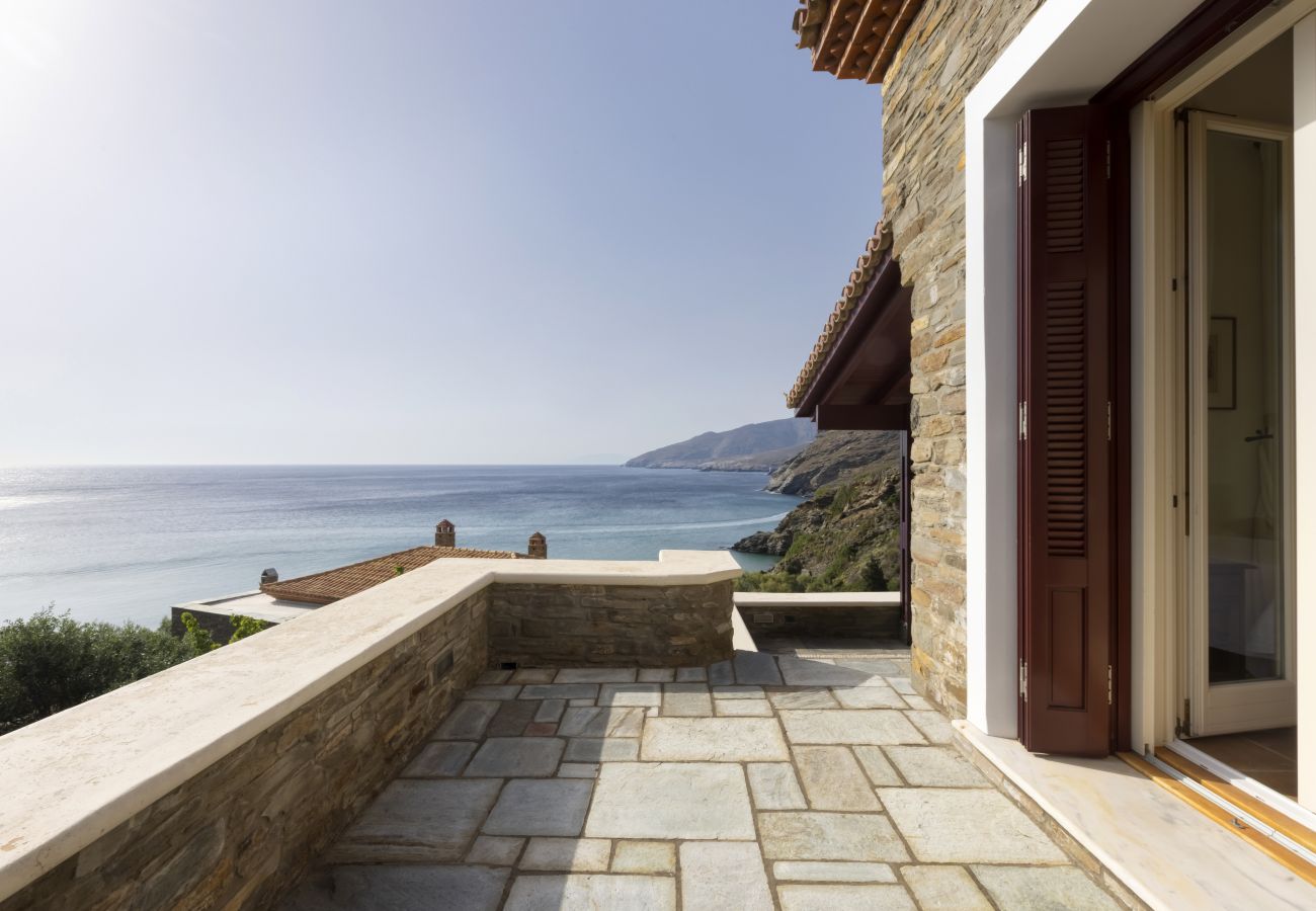 Villa in Andros - Sunrise Beach House by the sea 