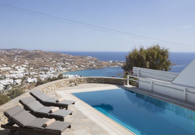 Gorgeous Villa Superb Views of Nammos, Psarrou Beach 