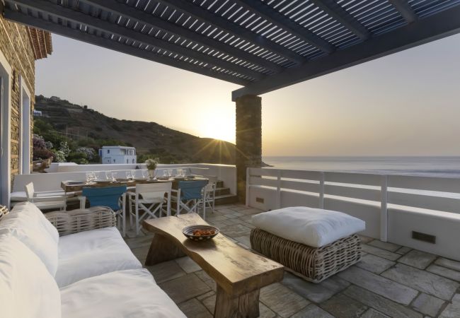 Villa in Andros - Luxury villa by the beach 