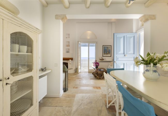 Villa in Andros - Luxury villa by the beach 