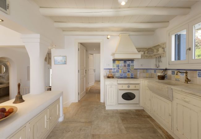 Villa in Andros - Exclusive Pool Escape in Andros Villa in Andros - Exclusive Pool Escape in Andros