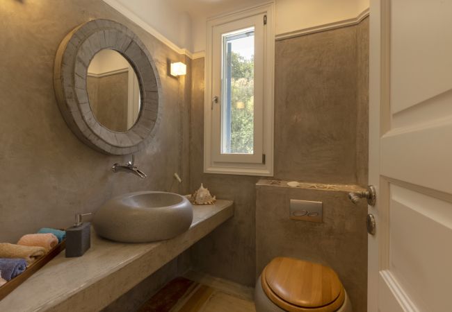Villa in Andros - Exclusive Pool Escape in Andros Villa in Andros - Exclusive Pool Escape in Andros