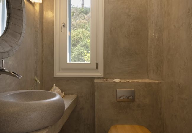 Villa in Andros - Exclusive Pool Escape in Andros Villa in Andros - Exclusive Pool Escape in Andros
