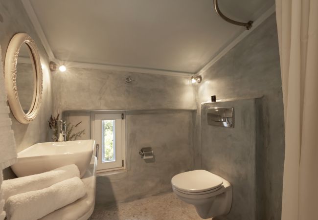 Villa in Andros - Exclusive Pool Escape in Andros Villa in Andros - Exclusive Pool Escape in Andros