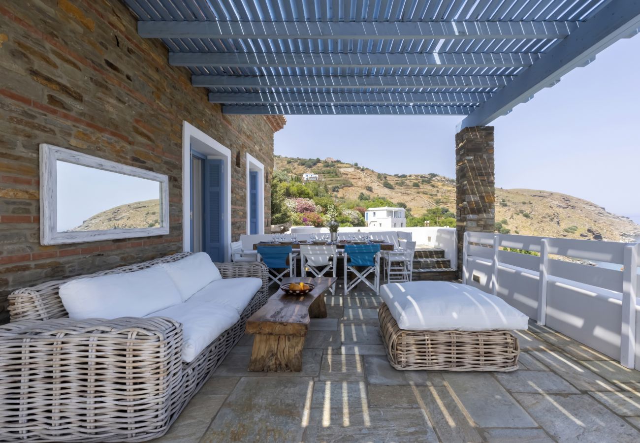 Villa in Andros - Luxury villa by the beach 