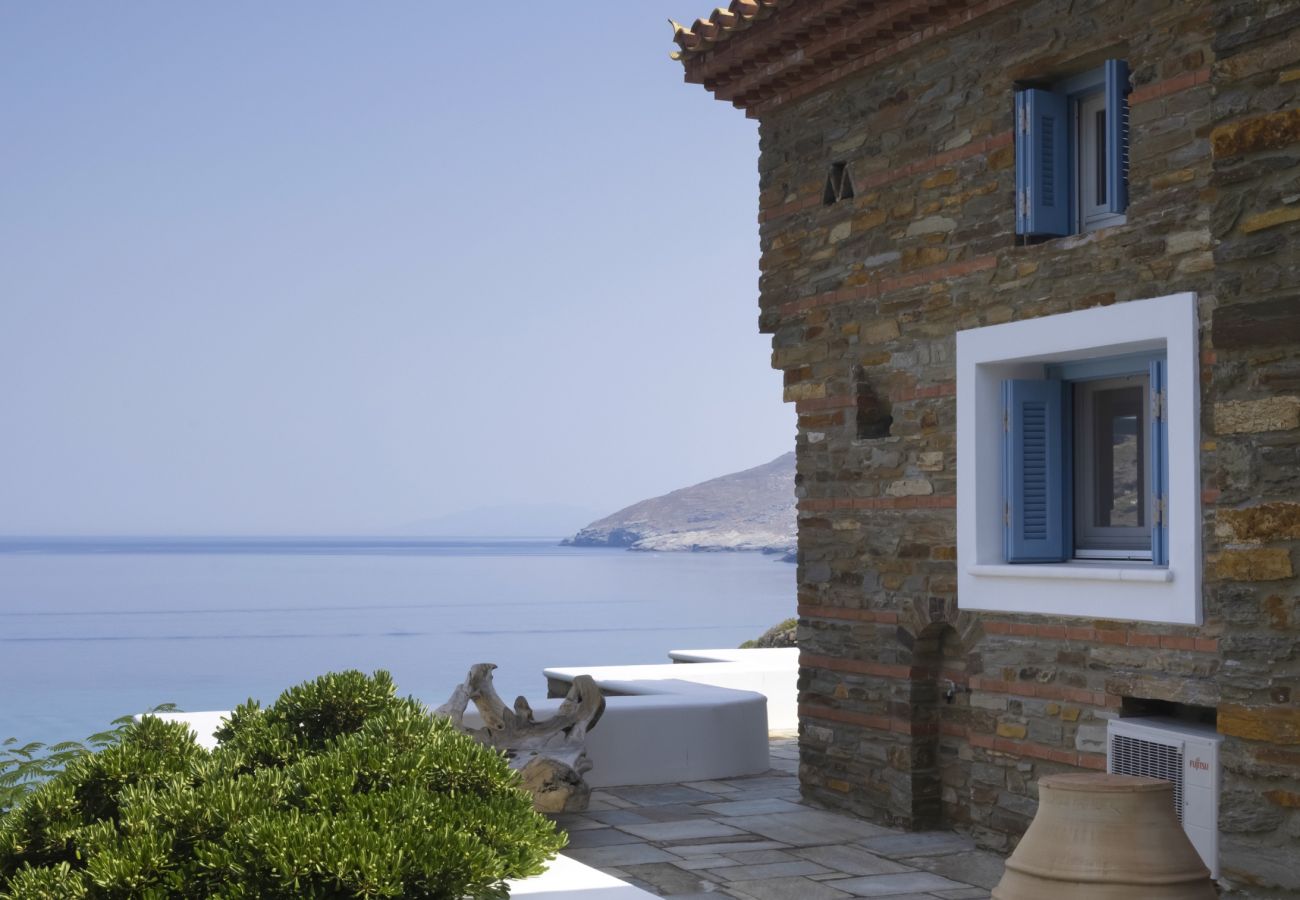 Villa in Andros - Luxury villa by the beach 