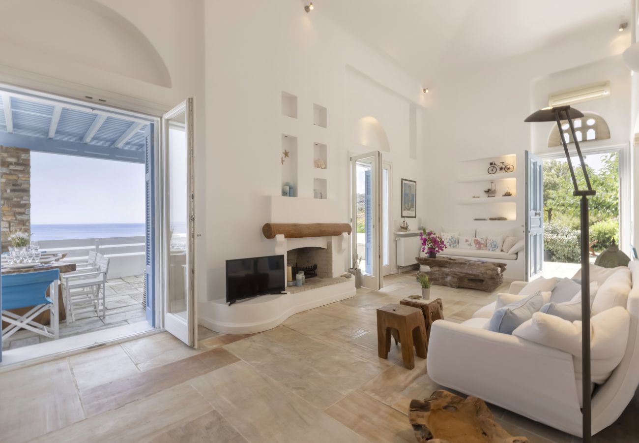 Villa in Andros - Luxury villa by the beach 