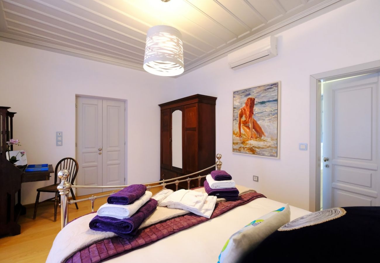 Apartment in Mirina - Marjoram Room  ·  Limnos Experience 