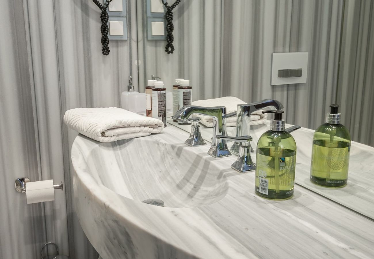 Apartment in Mirina - Luxurious room in a Myrina townhouse - Sage Room 