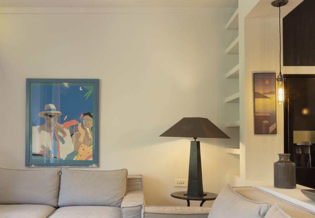 Apartment in Athens - Elegant, Chic, Hip 2 BR w/ forest view in Athens! 