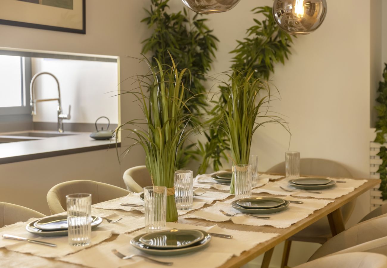 Apartment in Athens - Elegant, Chic, Hip 2 BR w/ forest view in Athens! 