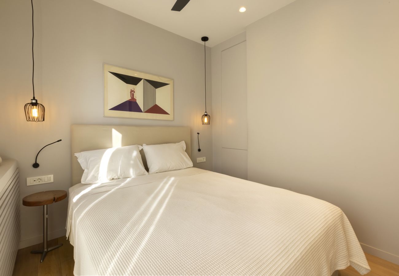 Apartment in Athens - Elegant, Chic, Hip 2 BR w/ forest view in Athens! 