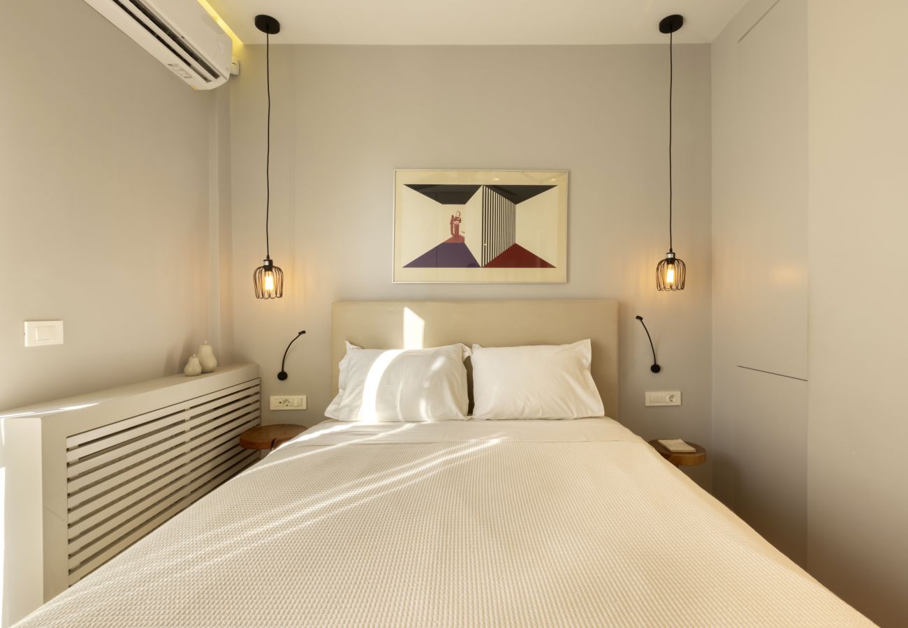Apartment in Athens - Elegant, Chic, Hip 2 BR w/ forest view in Athens! 