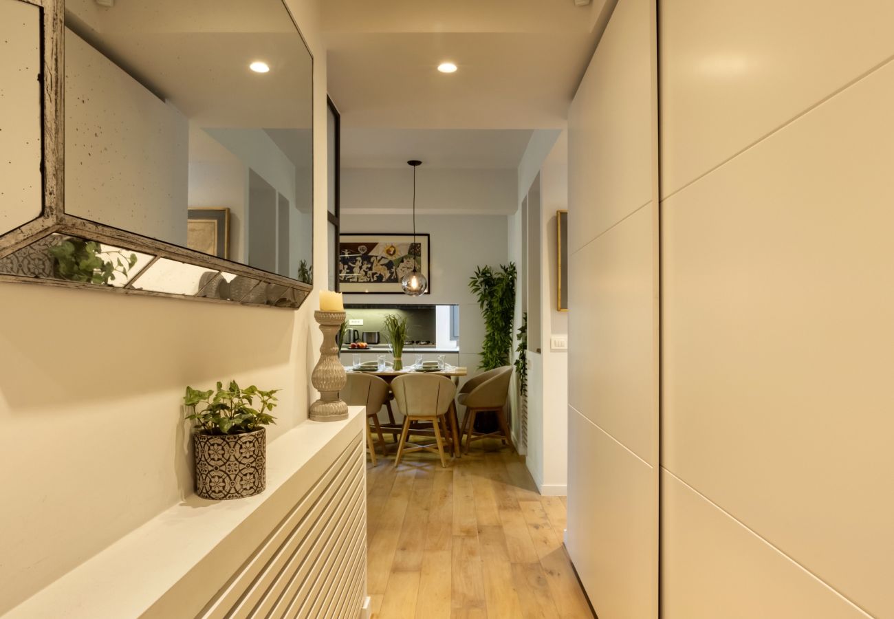 Apartment in Athens - Elegant, Chic, Hip 2 BR w/ forest view in Athens! 