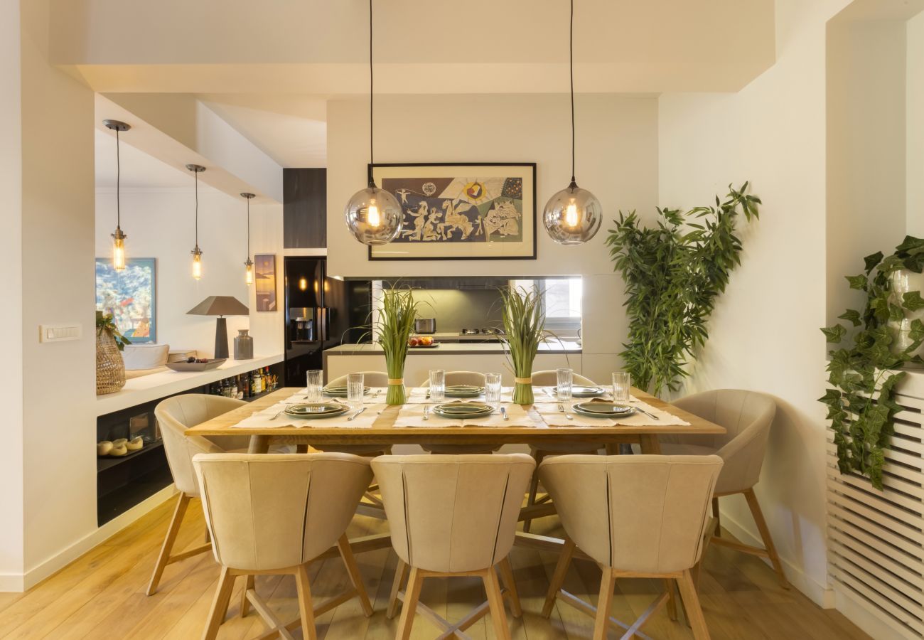Apartment in Athens - Elegant, Chic, Hip 2 BR w/ forest view in Athens! 