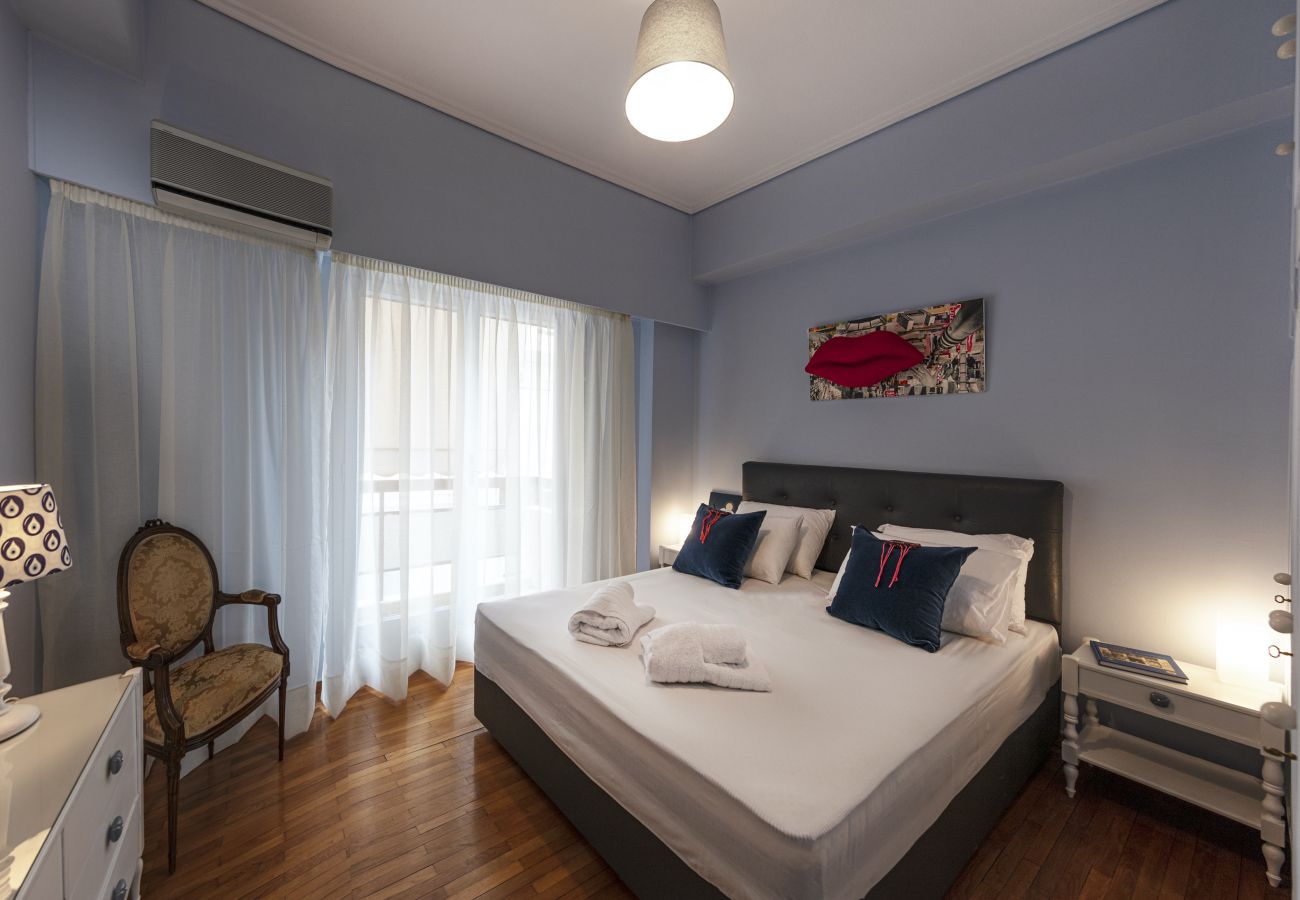 Apartment in Athens - Spacious 3 Bedroom apt near Acropolis museum 