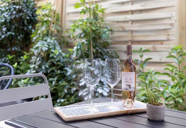 Apartment in Piraeus - Marina Zeas apartment by the sea  Apartment in Piraeus - Marina Zeas apartment by the sea