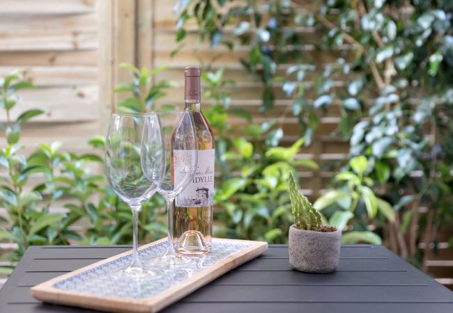 Apartment in Piraeus - Marina Zeas apartment by the sea  Apartment in Piraeus - Marina Zeas apartment by the sea