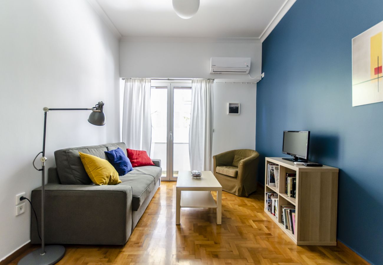 Apartment in Athens - Colourful apartment under the Acropolis