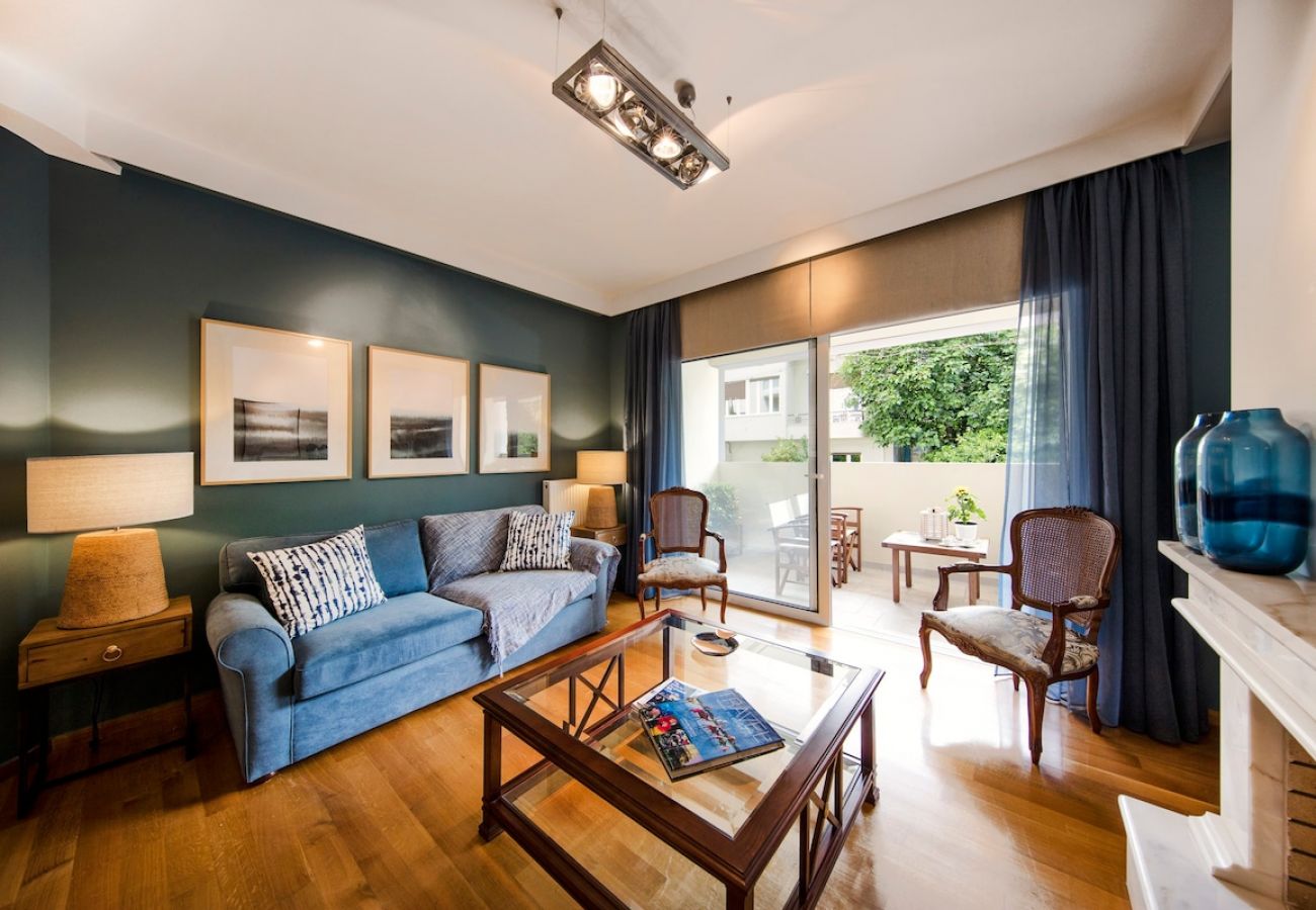 Apartment in Athens - 6 Bdr apt, VDSL, 2 mins from Acropolis museum