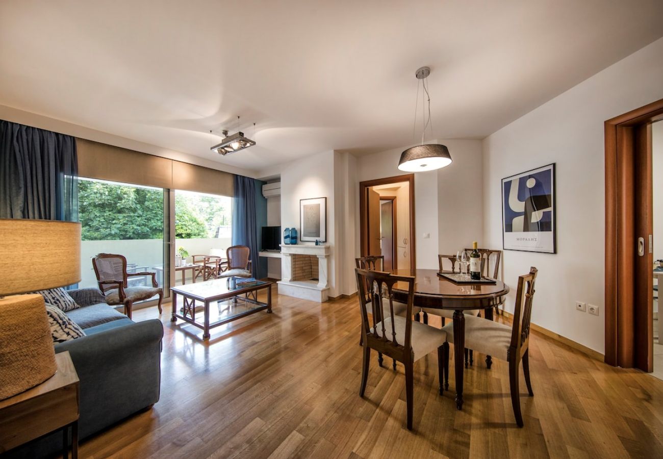 Apartment in Athens - 6 Bdr apt, VDSL, 2 mins from Acropolis museum