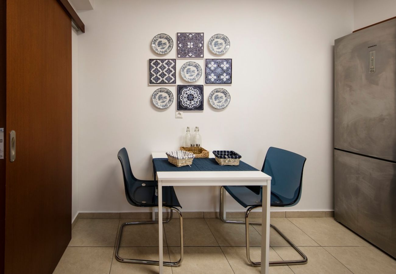 Apartment in Athens - 6 Bdr apt, VDSL, 2 mins from Acropolis museum